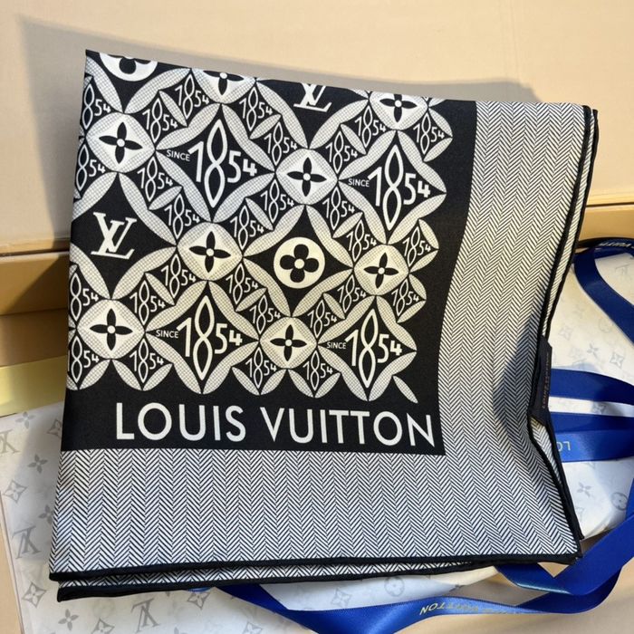 Louis Vuitton Scarf LVS00105